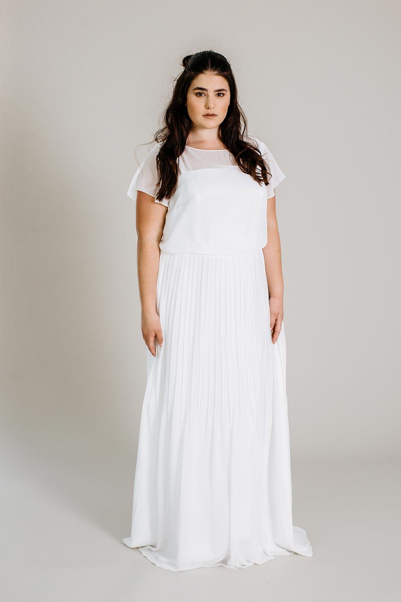 Brautkleid-Jenifer-thereseundluise-curve-2018