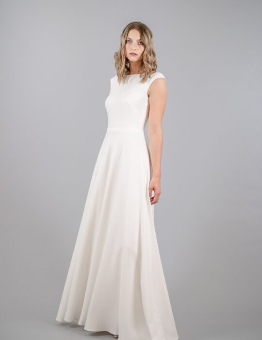 thereseundluise-schlichtes-brautkleid-2023