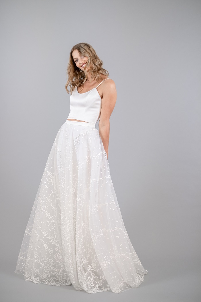 thereseundluise-brautkleid-zweiteiler-2023-spaghettiträger-punkte-tüll-omara-12 thereseundluise-brautkleid-zweiteiler-corsage-rock